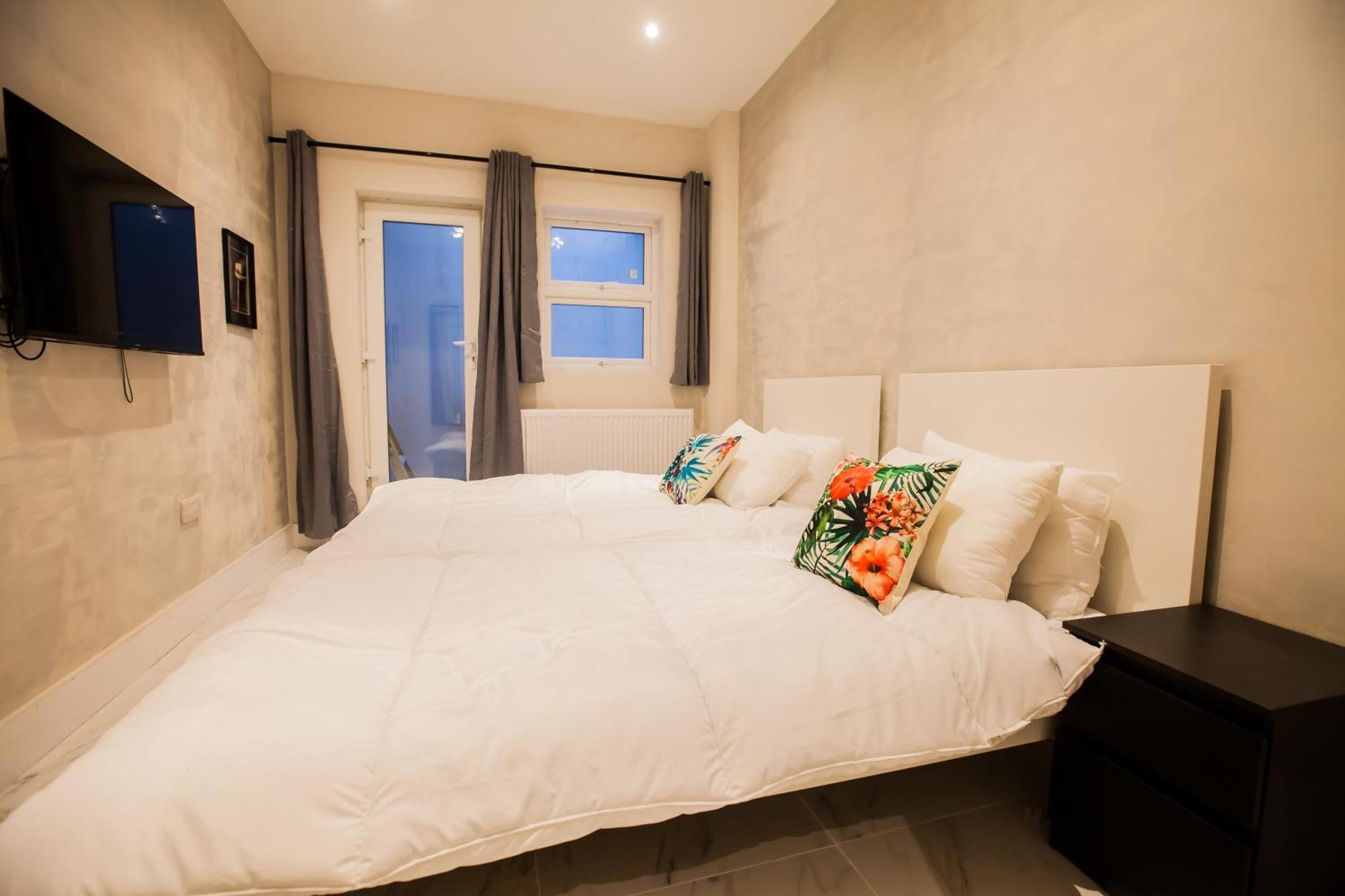 Luxury Fulham 3 Bedroom Garden House Лондон Екстер'єр фото